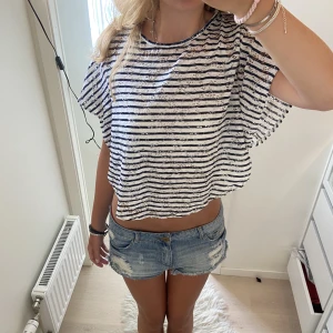 randig topp - super söt topp!!