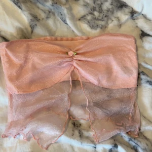 Fest topp - Trodde inte den skulle va så liten när ja beställde den. En fest topp! 