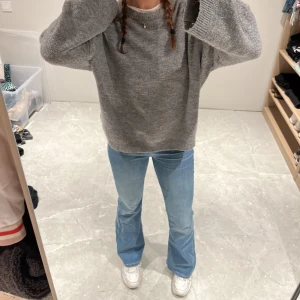 NAKD jeans  - Knappt använda! Jag är 170cm och väger 68kg! Sköna och stretchiga 🤗 dm vid intresse eller frågor! 