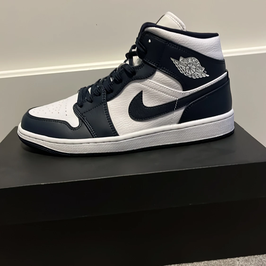 Jordan 1 obsidian gold