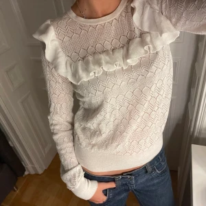 Maje blus - Säljer min favorit maje blus❤️ så fin och passar till lite finare tillfällen. Nyskick och inga defekter. Älskar denna!!