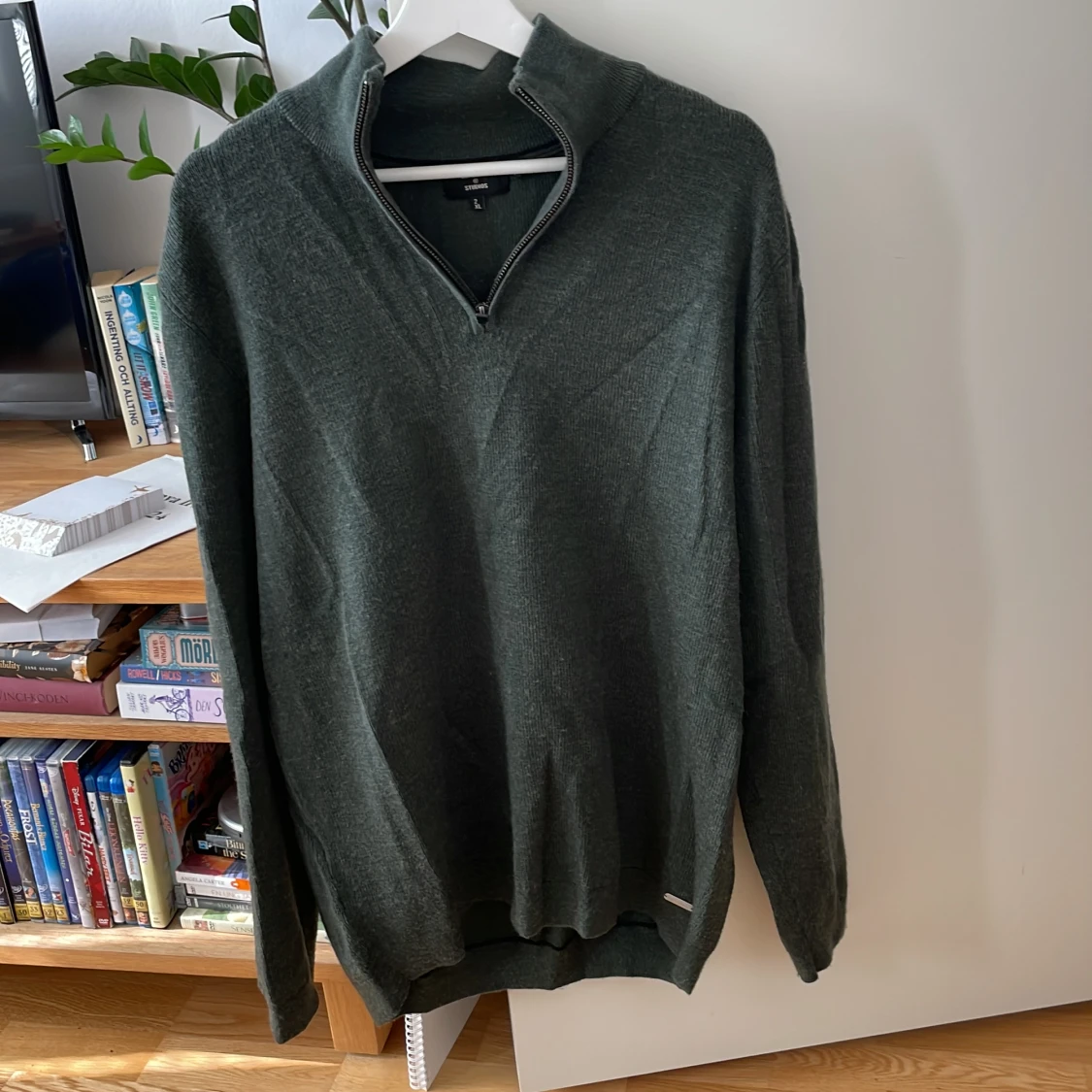 Grön tjocktröja med dragkedja ☺️ - 90