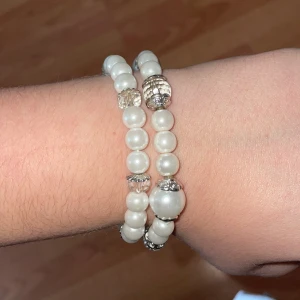 Armband - Knappt använda