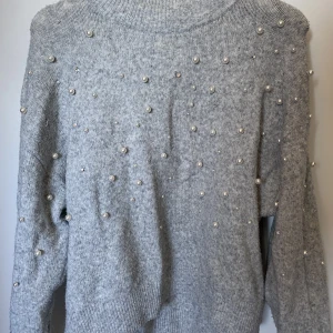 Tröja - Superfin och skön tröja! Passar jättebra till hösten.