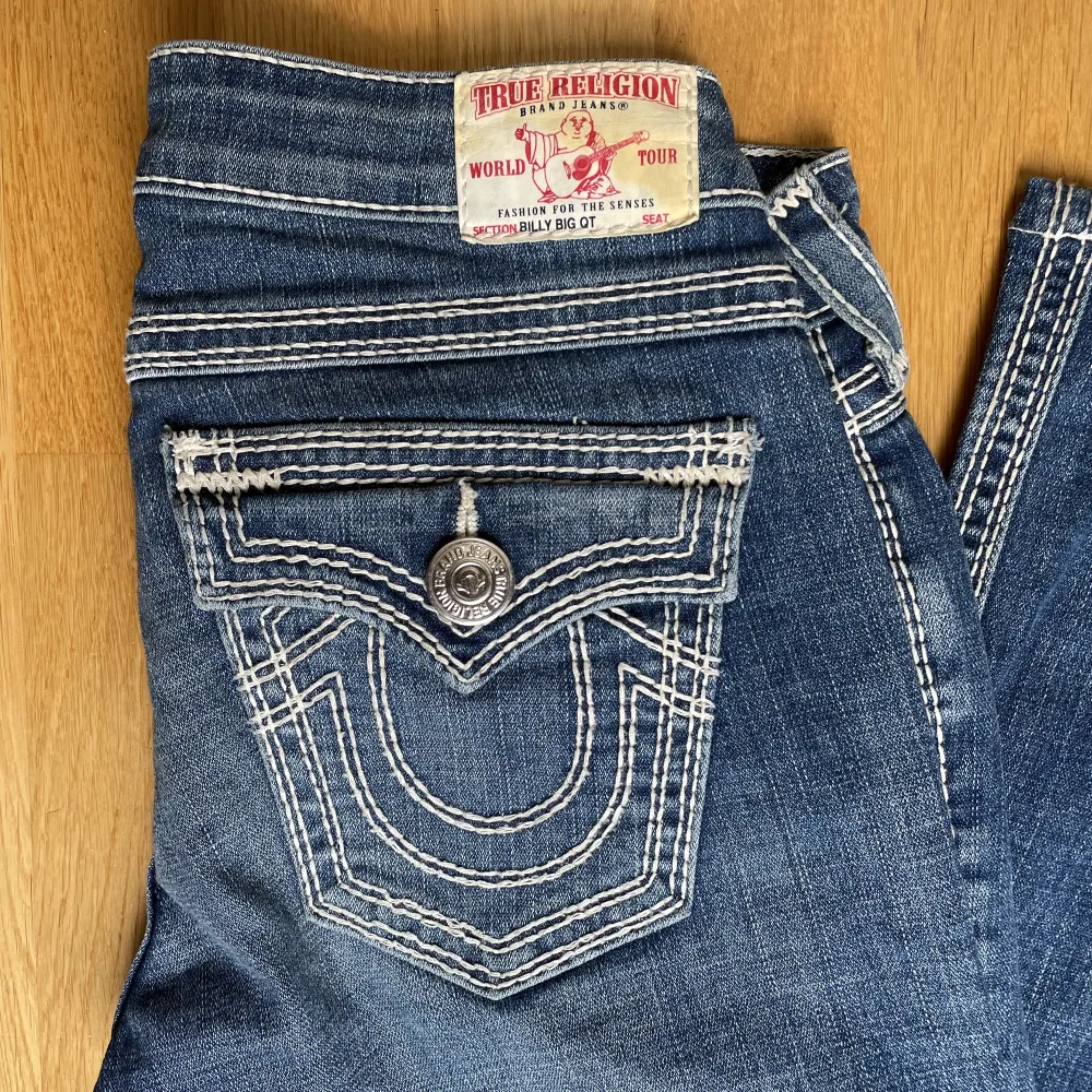 True religion jeans storlek 28. Nyskick! Pm för fler bilder🌟. Jeans & Byxor.
