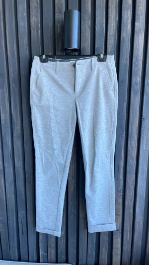 Byxor  - Byxor från GAP. Storlek S.   Hämtas i Lund eller skickas om köparen står för frakten 