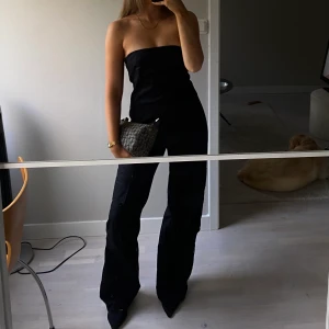 Jumpsuit Zara - Cargo jumpsuit från Zara, ursnygg men inte kommit till användning!! Nypris 499, med prislapp kvar. Strl S