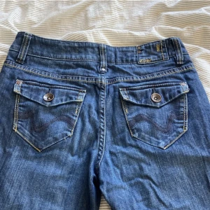 Jeans  - Säljer dessa esprit jeans väldigt bra skick💕