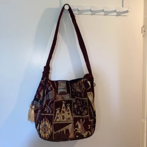 tote bag  - fin tote bag i tåligt material 