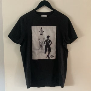 Limitato tshirt - Storlek M Skick 7/10, inga skador