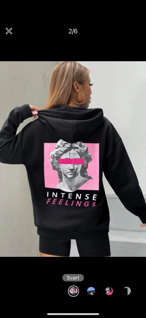 Sweatshirt  - Jätte fin använd en gång. Vid intresse skriv! Passar även storlek S (36).