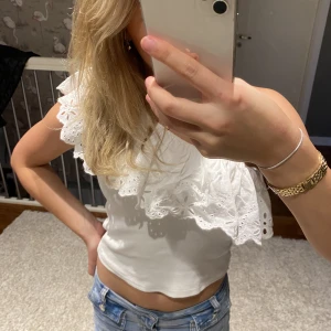 Zara topp - Oanvänd topp från zara