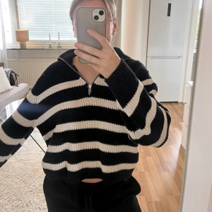 Stickad tröja - Säljer denna stickade tröjan, kommer ej till användning 