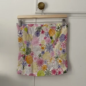 Tubtopp  - Hemmasydd topp i färgglatt mönster💛