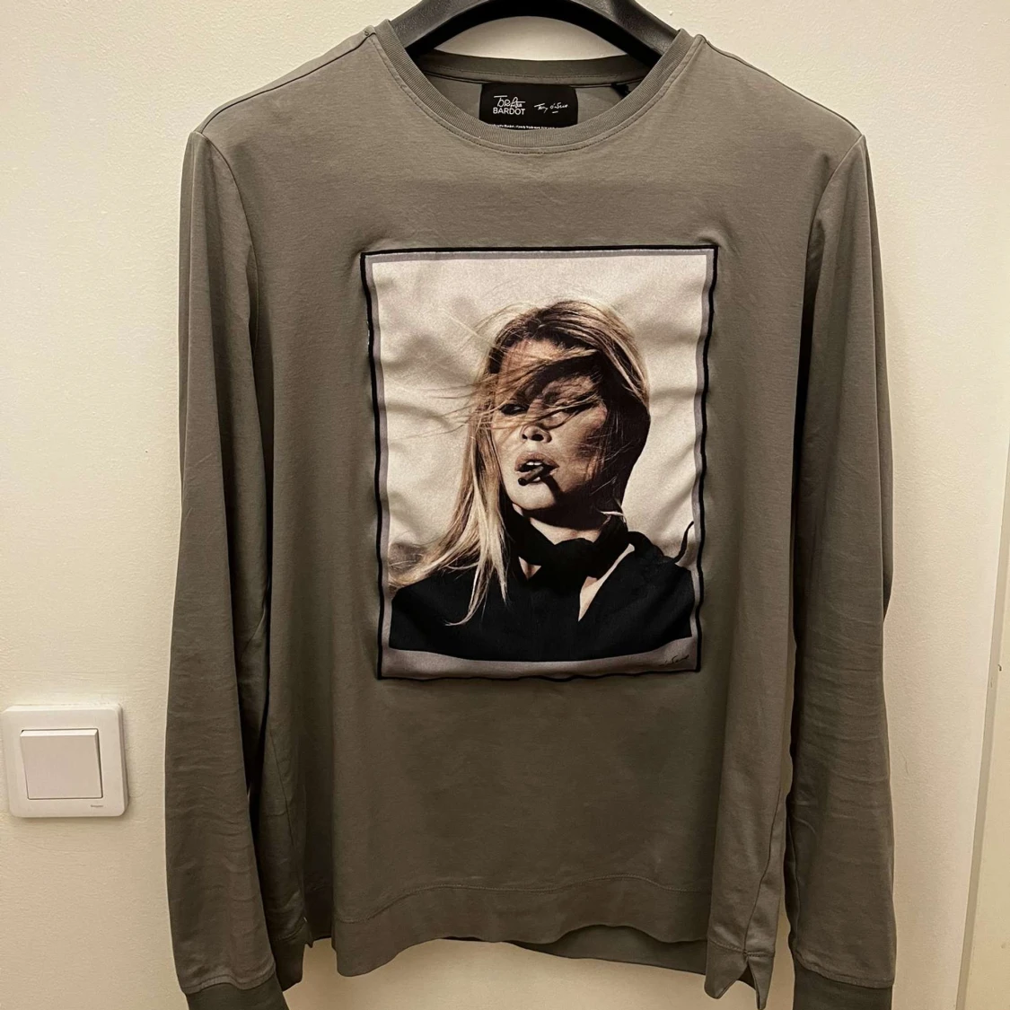 Limitato Långärmad T-shirt Grå