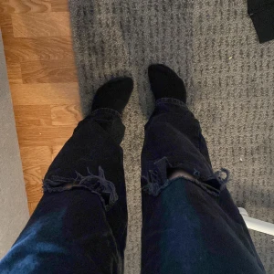 svarta Jeans - kommer inte till användning.