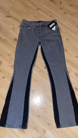 Bohoo limited edition flares - Dm för mer info
