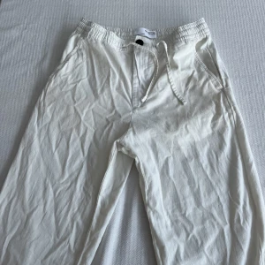 Linnebyxa  - Fina linnebyxor o väldigt bra skick knappt använda 