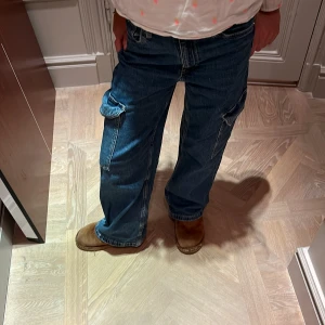 Cargo pants - As snygga cargo byxor som tyvärr inte kommer till andvändning! Ifrån H&M och bara andvända några få gånger!💗super bra skick