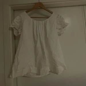 Vit blus  - Vit sommarblus 