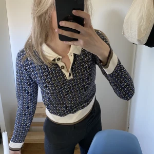 Zara topp - Jättesöt topp från zara, endast använd fåtal ggr! Storlek S 💙