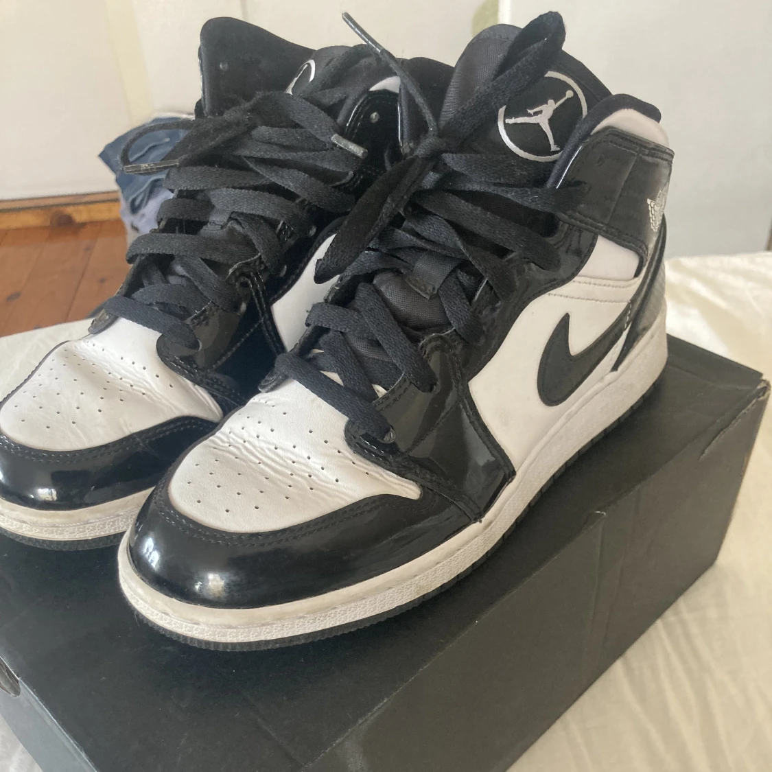 Jordan 1 mid carbon fiber