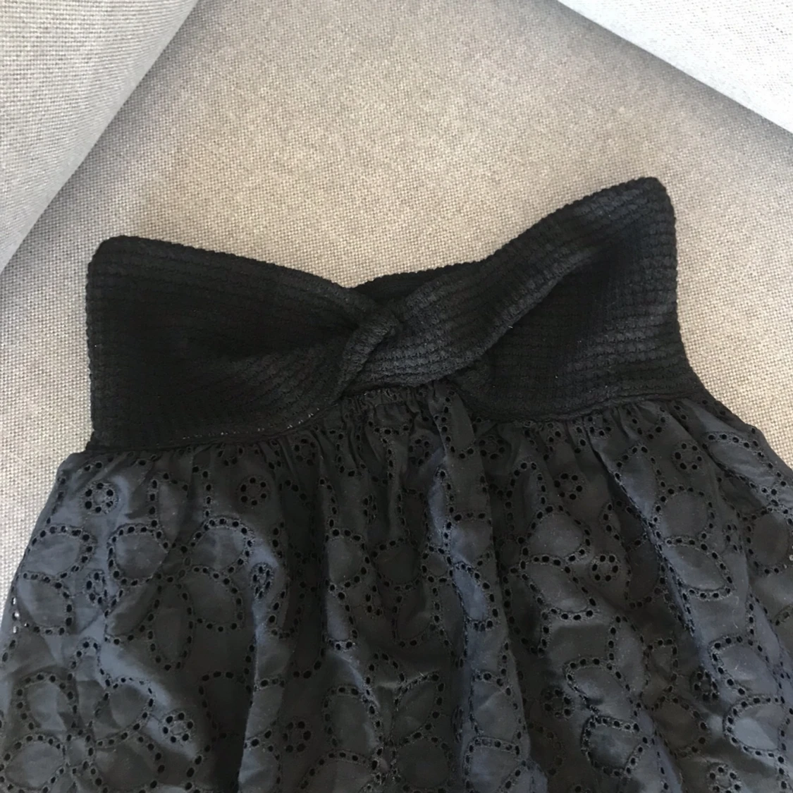 Fin svart topp  - 90