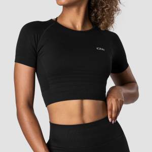 Define Seamless Cropped T-shirt svart i storlek S från ICANIWILL. Använd enstaka gång så bra och fint skick! Nypris 399 kr 💌