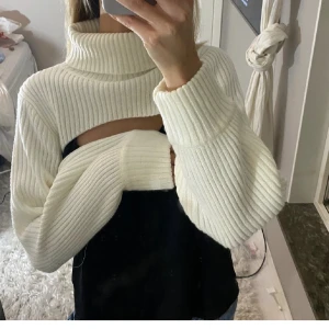 Bolero - Snygg stickad bolero.