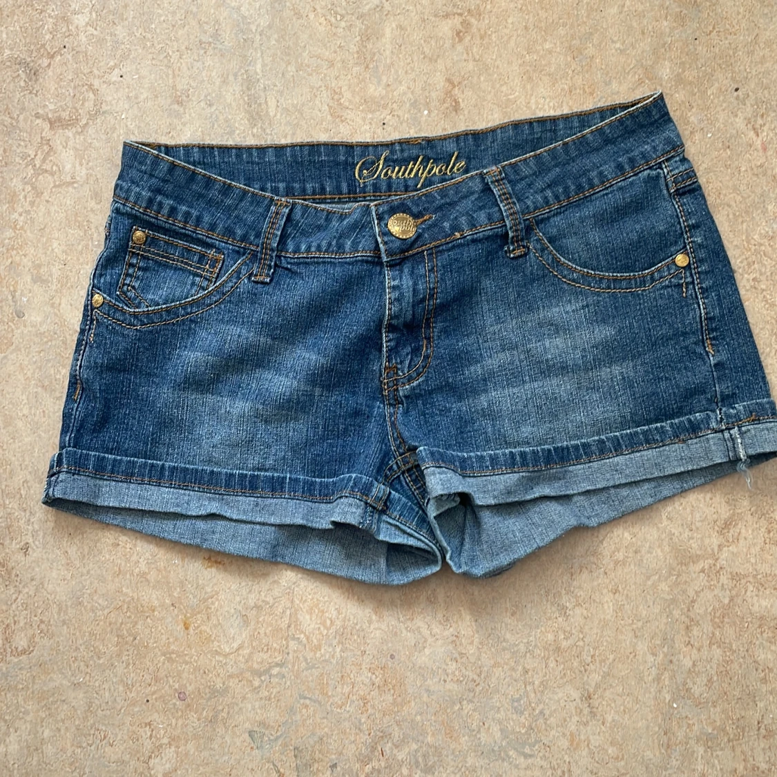 Vintage 2000 Shorts