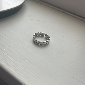 Ring - Smiley ring i silver 925 Tål vatten Justerbar storlek Säljer för 100kr