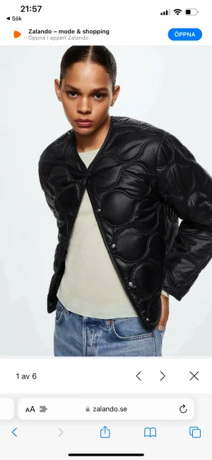 Slutsåld mango jacka  - Pågrund av oseriös köpare lägger jag upp igen med de ledande budet😊