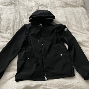 Moncler Grimpeurs  - Moncler Grimpeurs köpt 2023  Skick precis som my