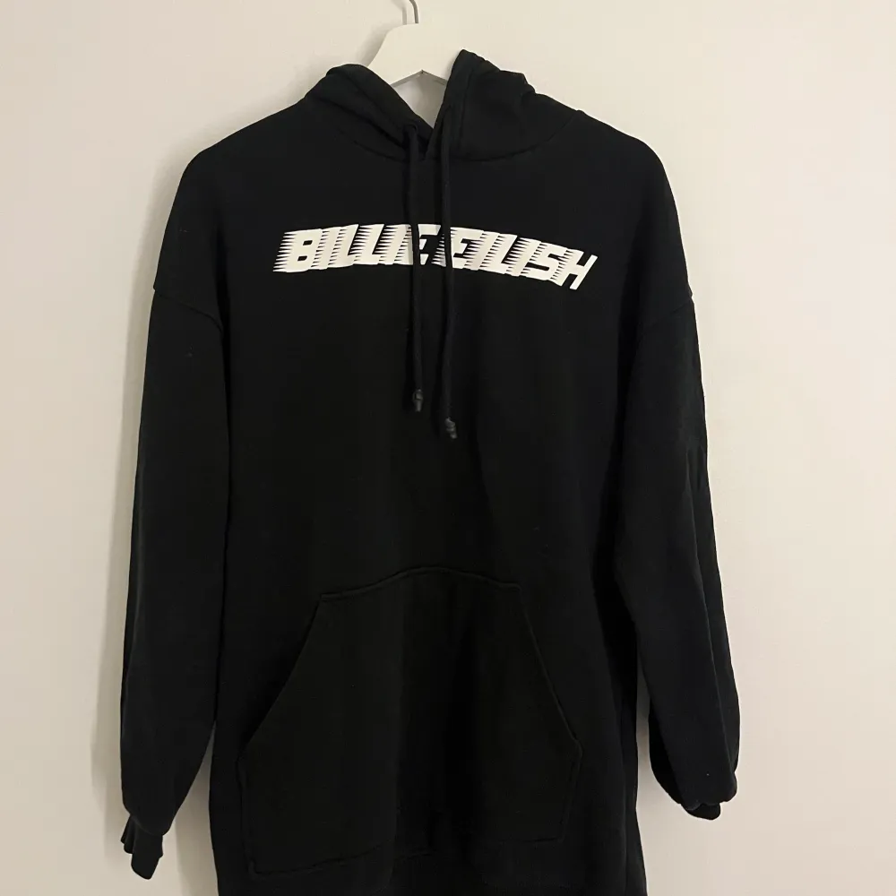 Den har blivit använd ganska många gånger . Hoodies.