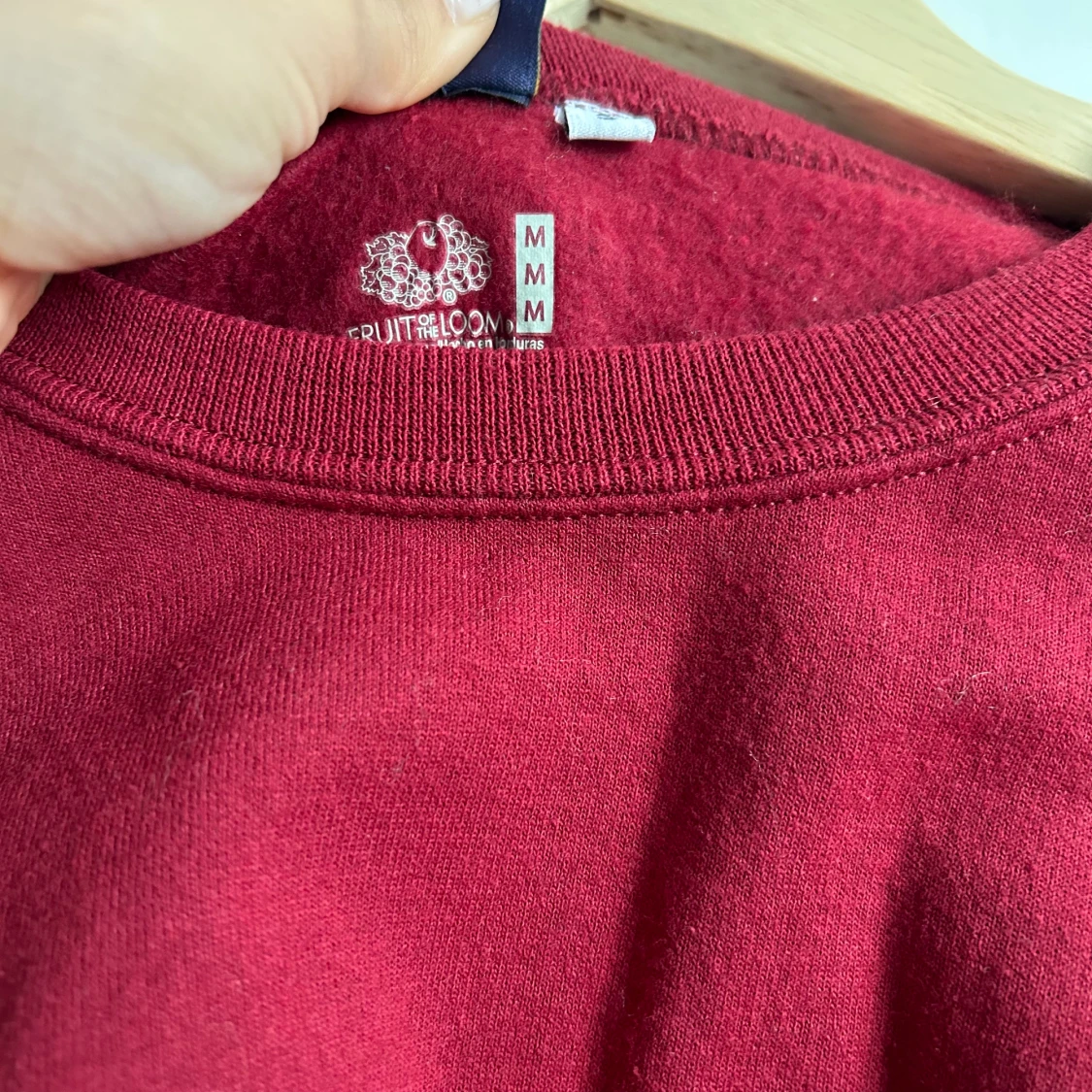 Vinröd tjocktröja  - 90