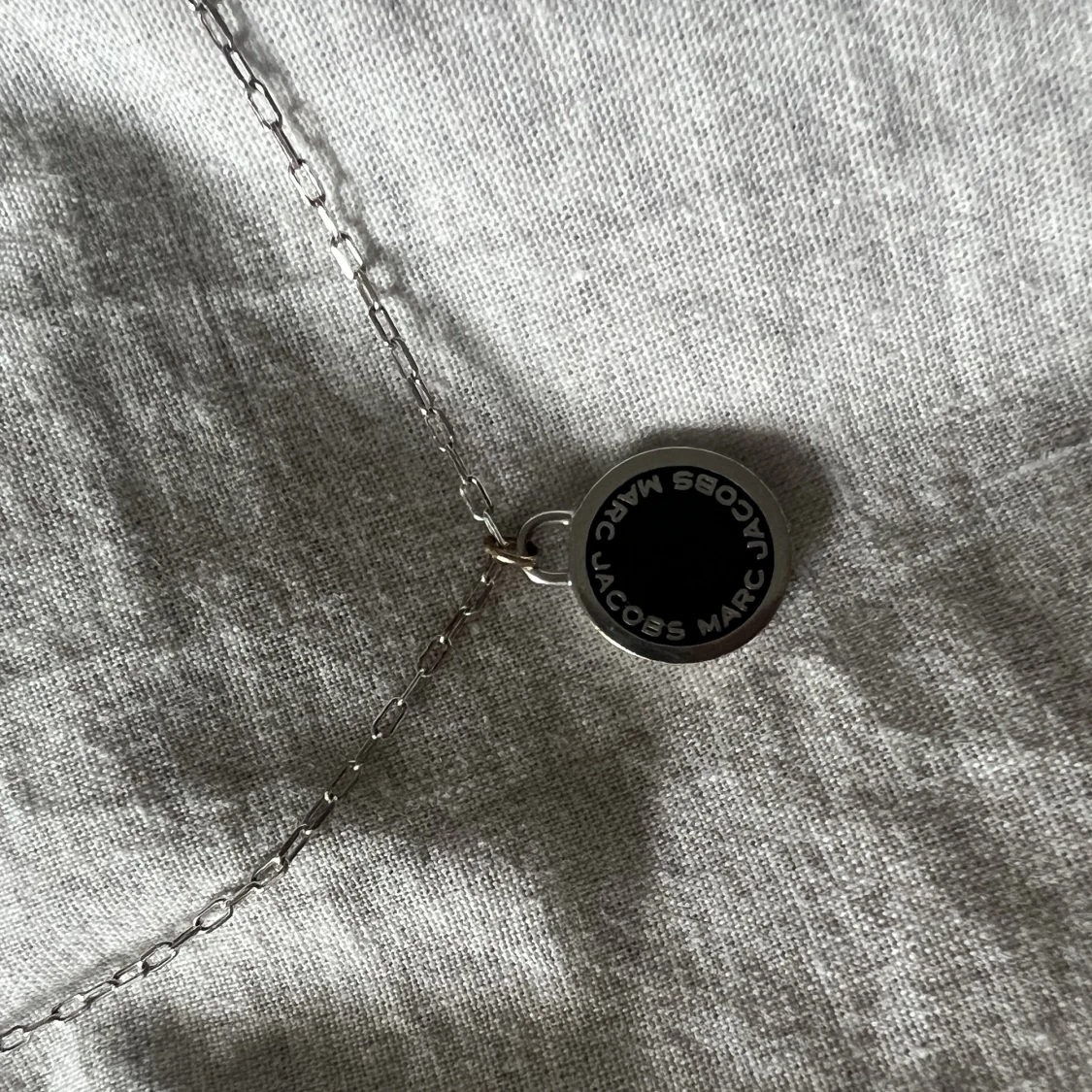 Marc Jacobs halsband - 90