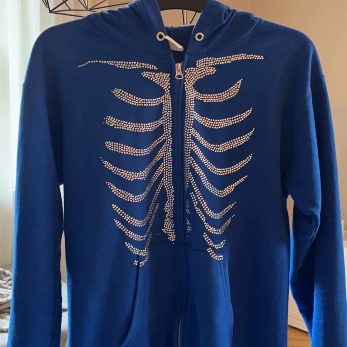 Blå Rihnestone Zip Hoddie  - 90