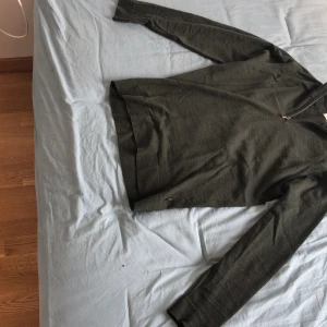 Friday casual grönt tröja storlek (L) - Väldigt skönt tröja asså 