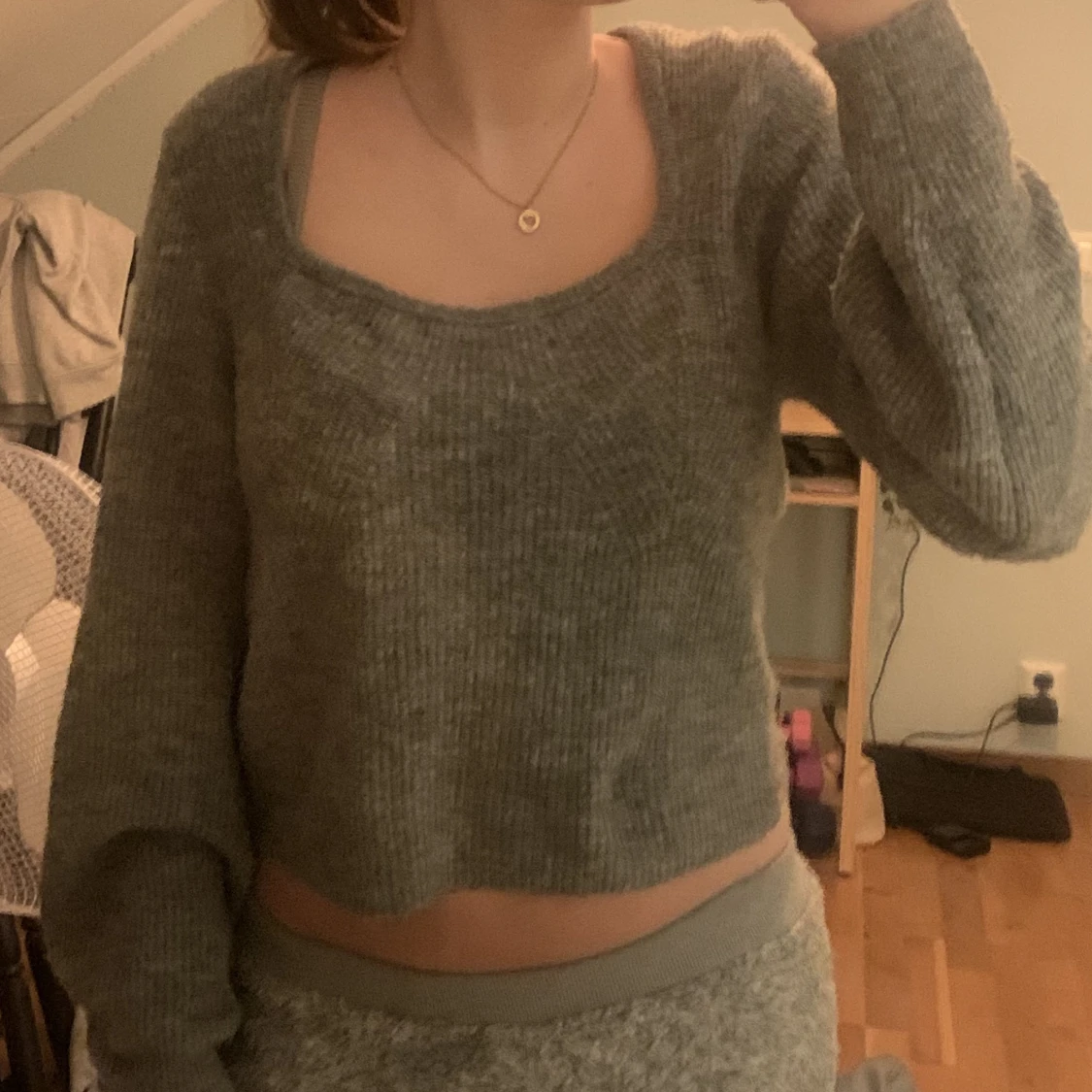 Stickad långärmad tröja