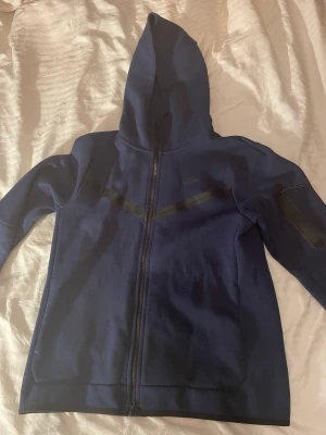Nike tech fleece  - Bra skick sällan använd stolek XL