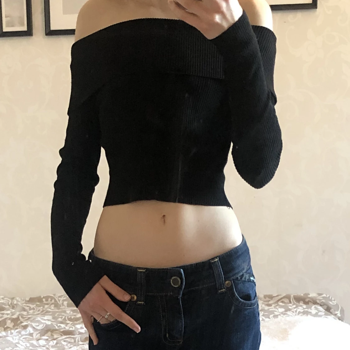 Svart Off shoulder stickad\ribbad