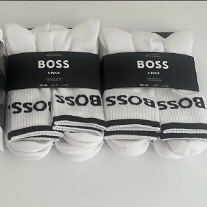 Hugo Boss/ Boss 12 Pack - Hugo boss / Boss sockar 6 pack  Storlek: One size / 40-45  Oöppnade, nypris ca 450kr för 6 pack  Har två st och kan sänka priset vid köp av båda  Fraktas på köparens bekostnad 