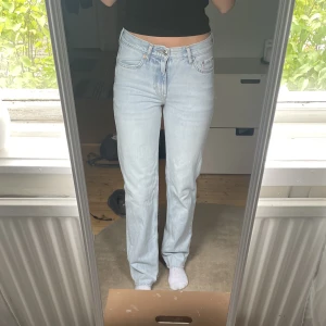 Lågmidjade jeans  - jättefina lowwaist jeans som inte kommer till användning 
