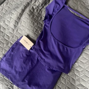 Lila set - Lila set från shein med kjol och topp i storlek xs, endast testat 💜