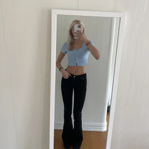 Topp - Ljusblå topp i nyskick! Storlek XS och passar även S då den är stretchig!🩵