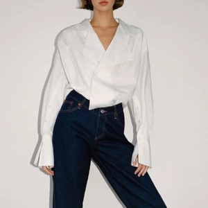 Oversized skjort body - Oversized skjortbody. Aldrig användt, säljes pga ångrat köp