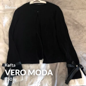 Vero moda kofta - Oanvänd. Fina detaljer😍 Stolek XS