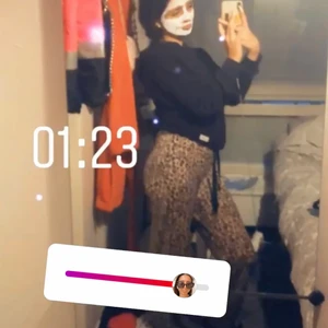 Byxa - Säljer denna mysiga 🐆byxa för 140kr i storlek Xs från Gina tricot❤️