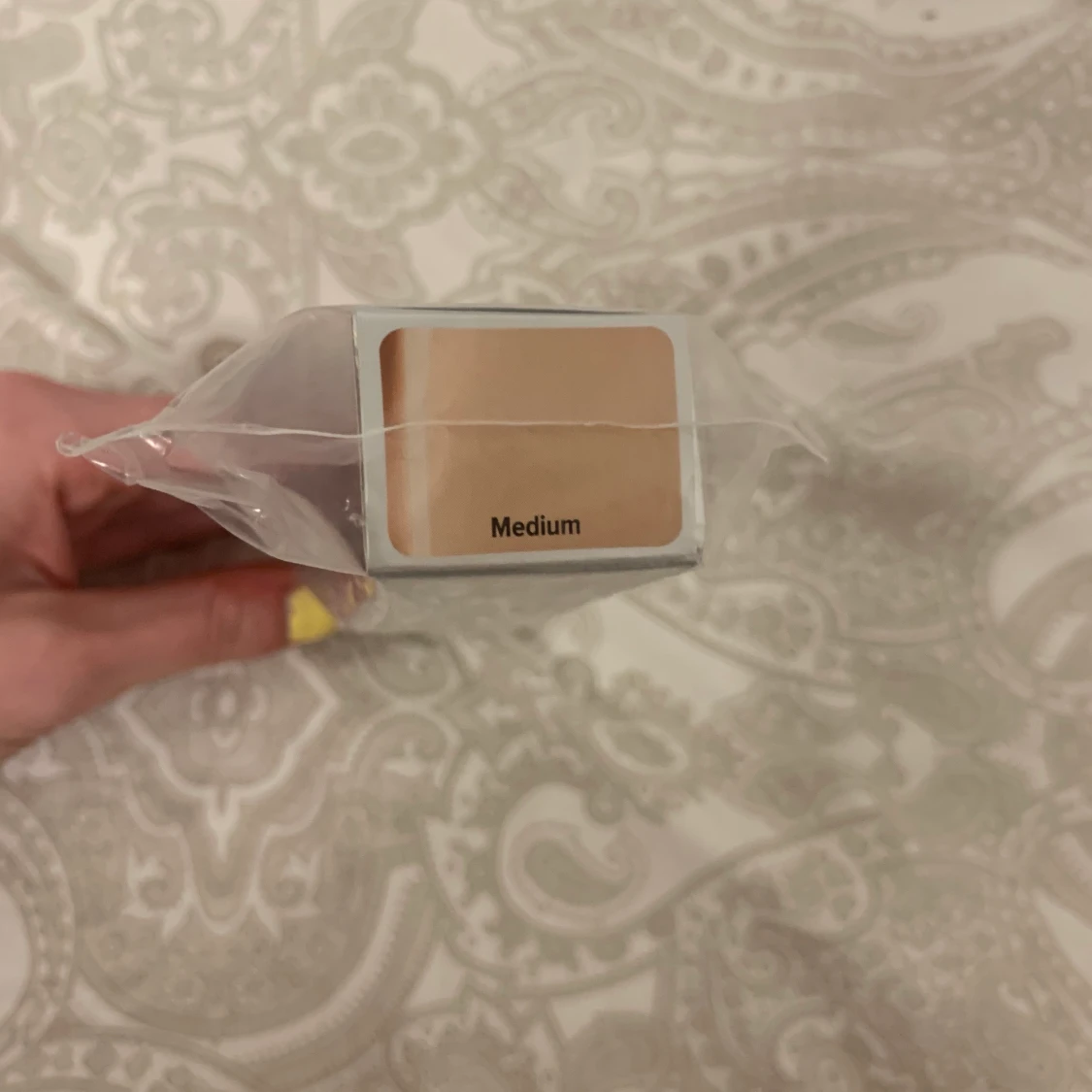 Oöppnad CC-cream  - 90