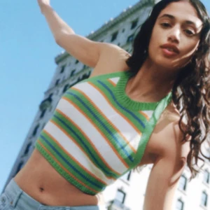 ZARA LINNE - SLUTSÅLT LINNE! Oanvänd (prislapp kvar), säljer pga använder ej (250kr+frakt)